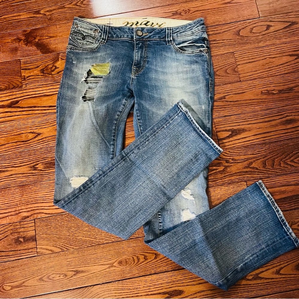 Mavi women’s size 26/6 Distressed Straight Leg Jeans